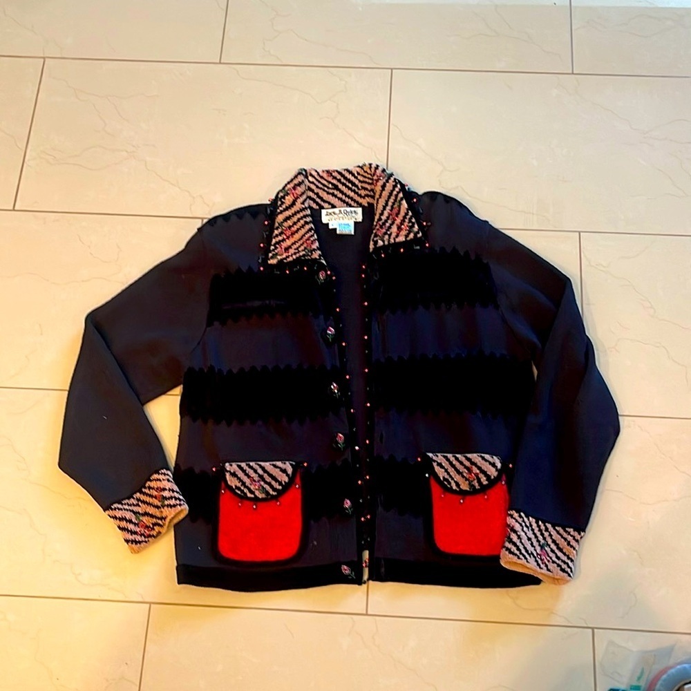 Vintage cardigan women’s size large 53% RAMIE beaded‎ velvet blend black red tan